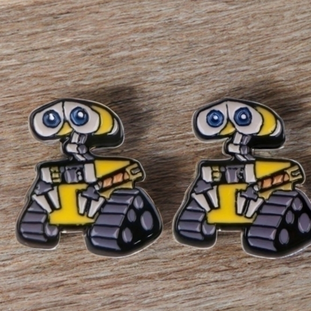 MODCLOTH LIMITED EDITION WALL-E ROBOT STUD EARRINGS - Picture 2 of 3